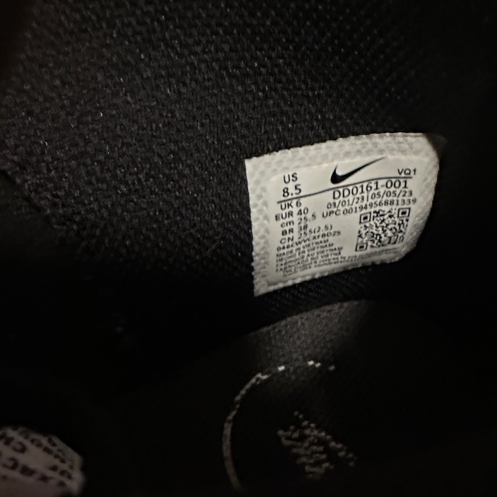Nike Black and White Women’s High Top Court Legacy Sneakers - Picture 7 of 7
